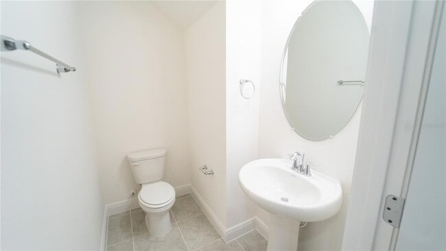 Building Photo - 4867 Cross Pr Pkwy