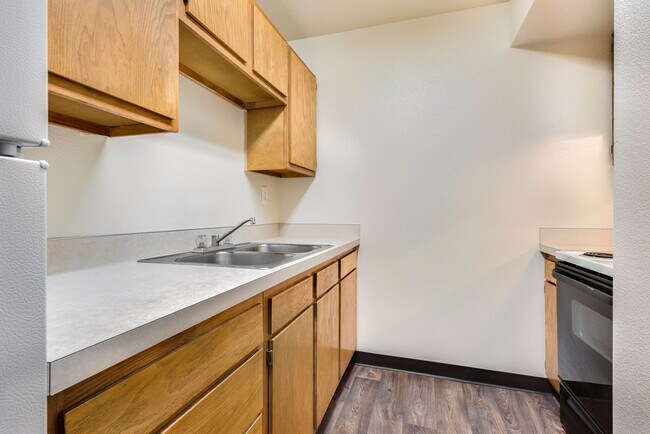 Building Photo - 2203 W Kootenai St