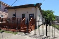 Building Photo - 3212 Danneel St