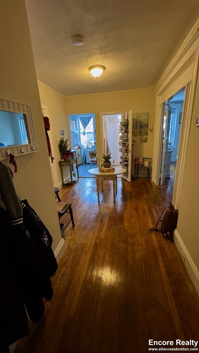 Building Photo - 110 Brainerd Rd