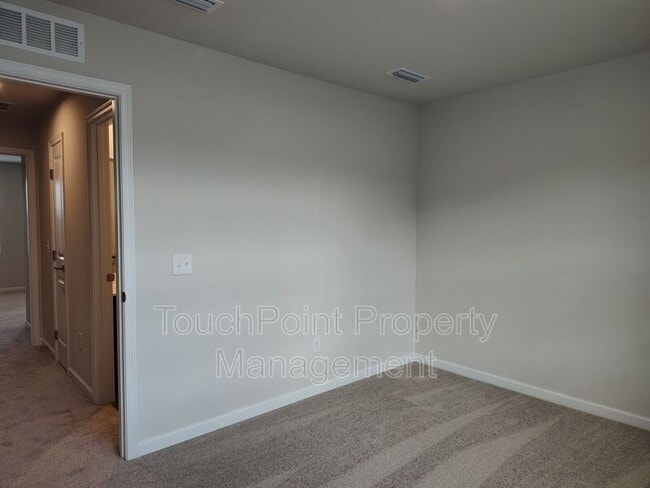 Building Photo - 6619 Addax Wy