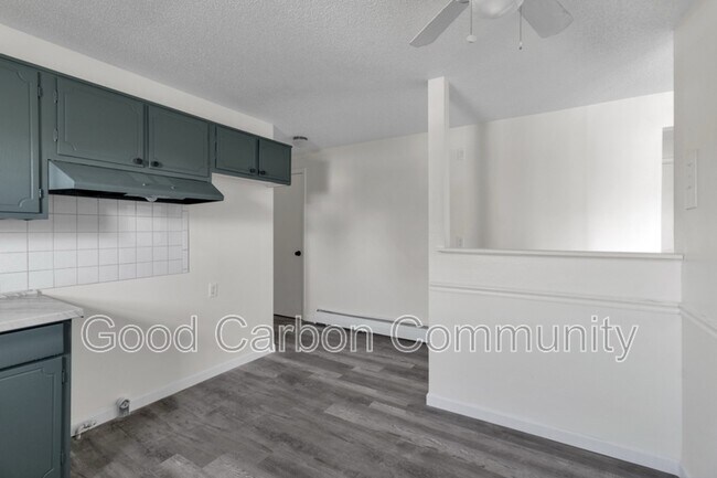 Building Photo - 3904 Seneca St