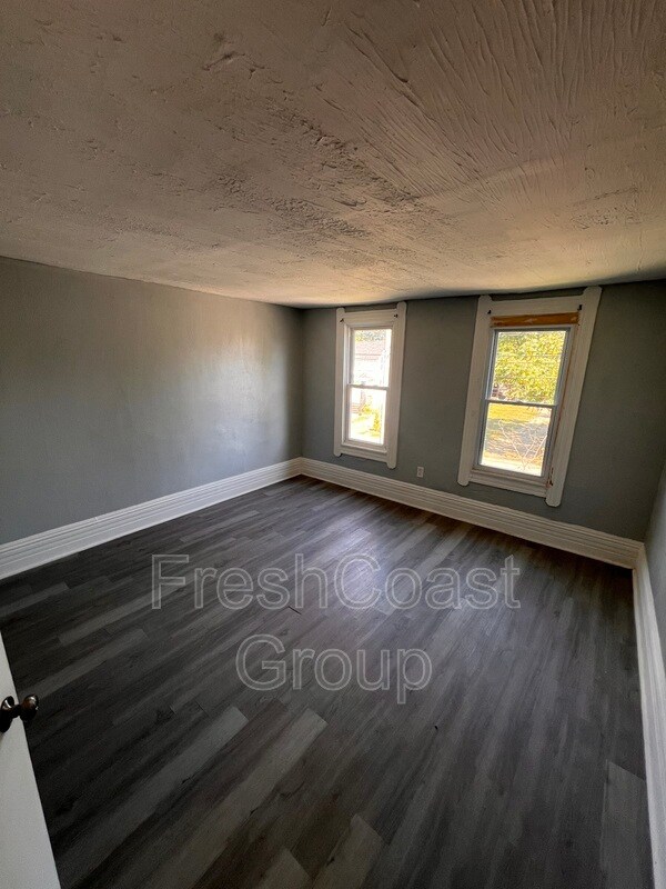 Building Photo - 3318 W 30th St