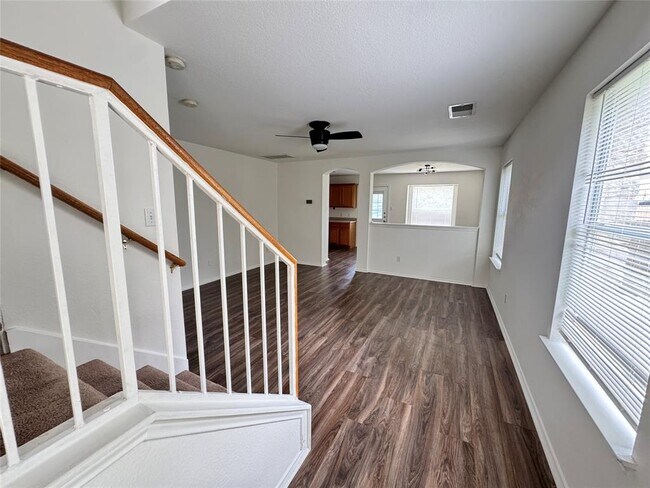 Building Photo - 1205 Dillon Lake Bend