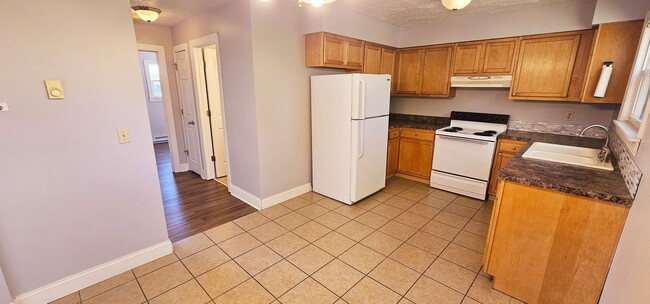 Primary Photo - 940 Piper Rd