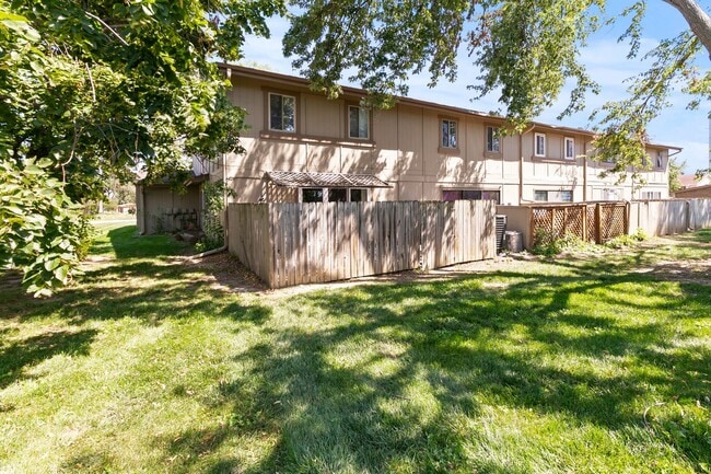 Building Photo - 9002 David Cir