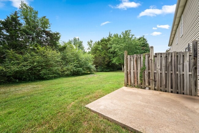 Building Photo - Hamlet Square Townhomes Unit 2344A