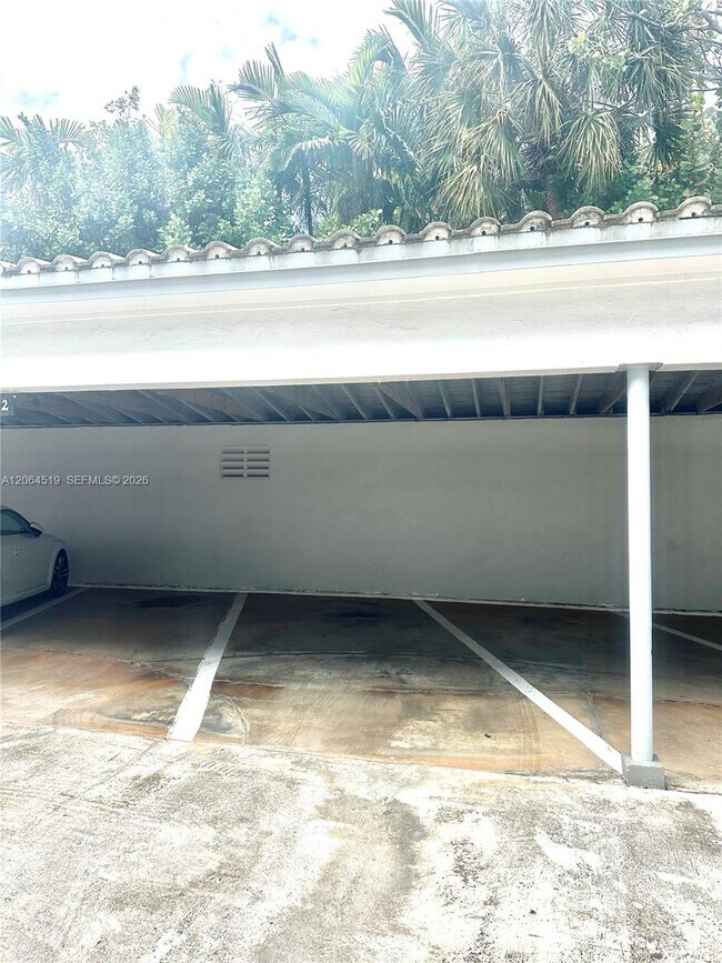 Building Photo - 10178 Collins Ave