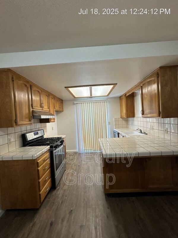 Building Photo - 1328 S Rossmoor St