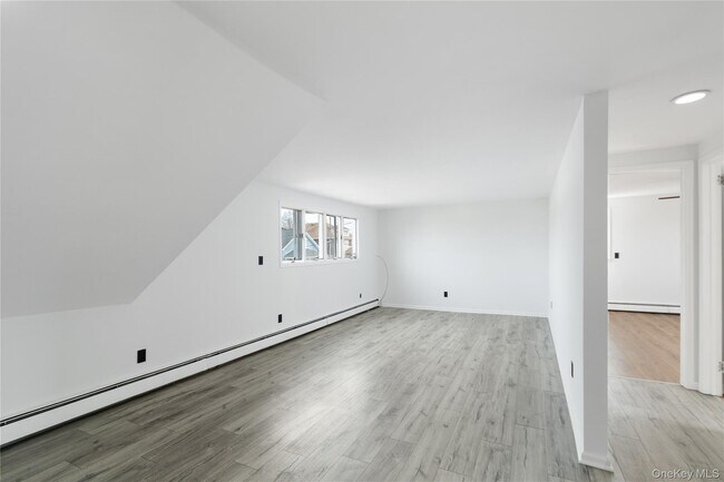 Building Photo - 45 Wolfle St