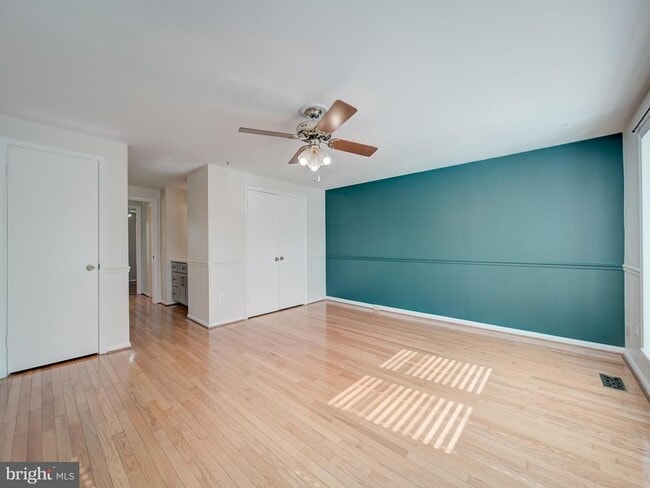 Building Photo - 6191 Little Valley Way