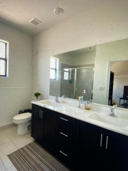 Building Photo - 25102 SW 108th Ave