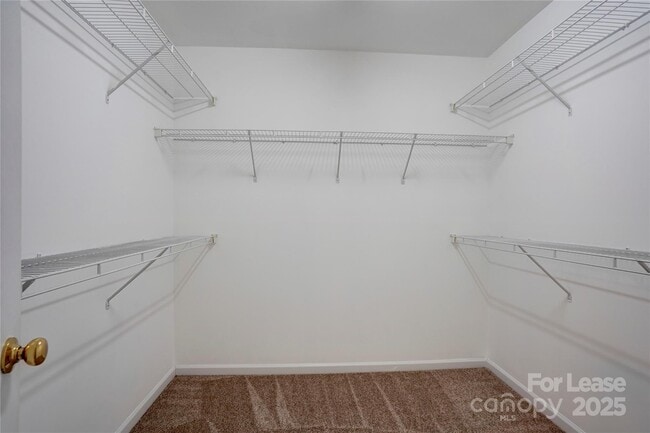 Building Photo - 12411 Stratfield Pl Cir