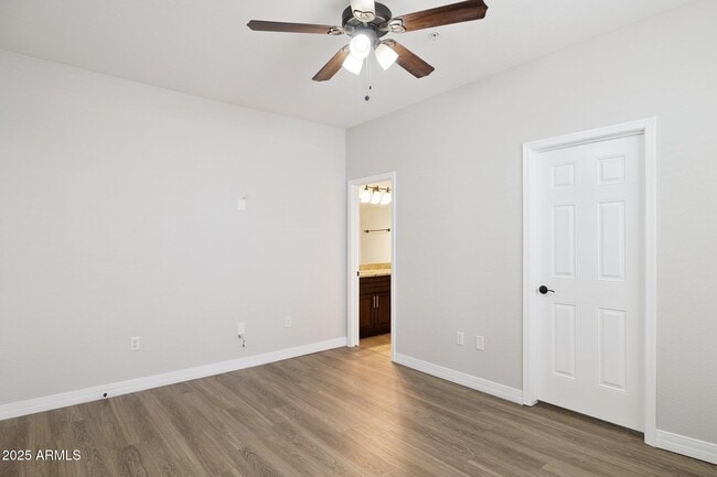 Building Photo - 2498 W Cripple Creek Dr