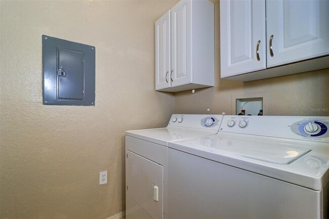 Building Photo - 2765 Via Cipriani St