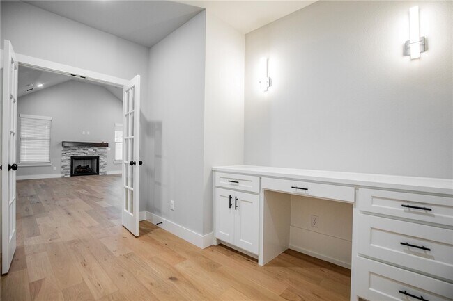 Building Photo - 7843 Range