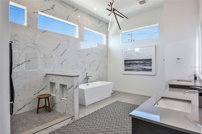 Building Photo - 3939 Higel Ave