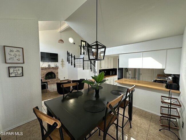 Building Photo - 1510 Hal Marcus Pl