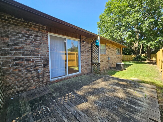 Building Photo - 4502 Garden Center Dr