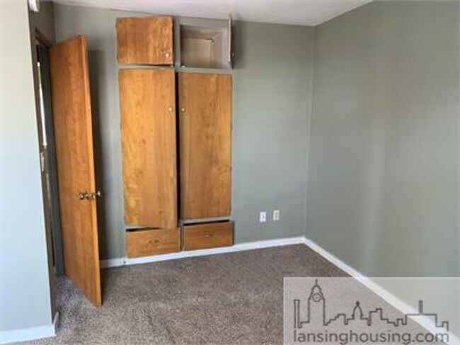 Building Photo - 124 W South St