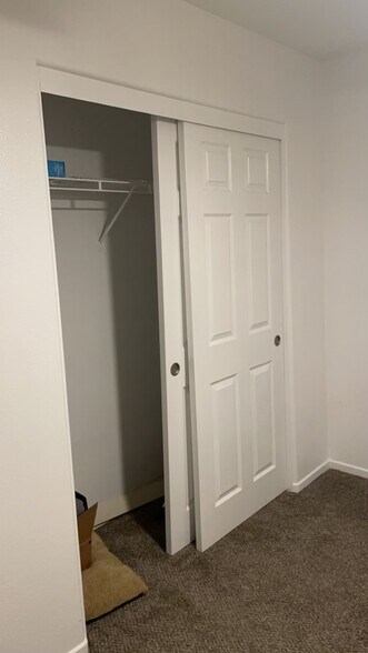 Building Photo - 73641 Sunnyslope Dr