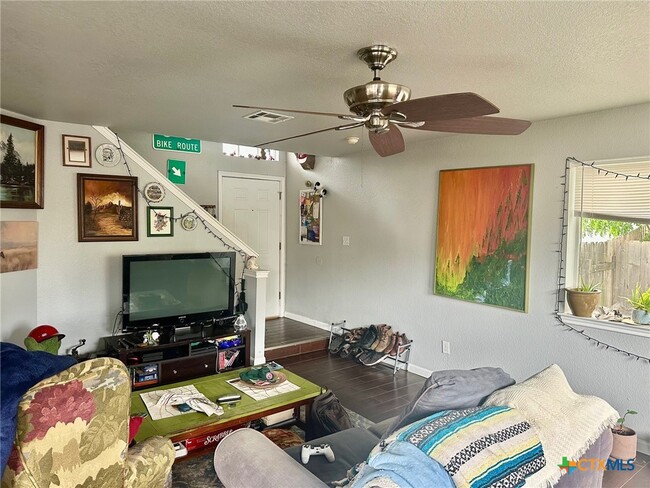 Building Photo - 864 Sagewood Trail