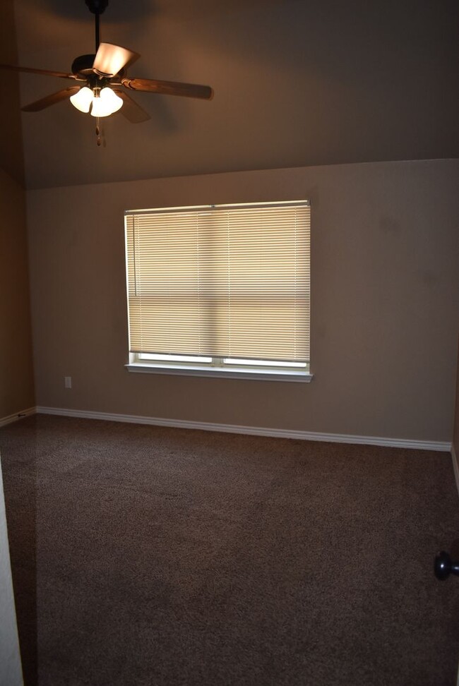 Building Photo - 1808 Seminole Cir