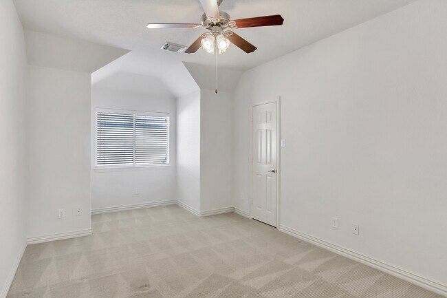 Building Photo - 27 Frontera Cir