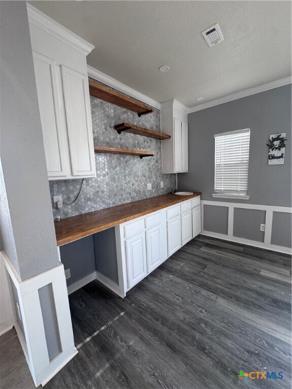 Building Photo - 701 Black Hills Trail