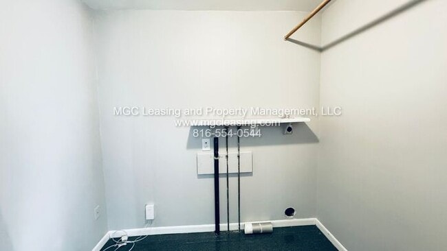 Building Photo - Charming Single-Family Home in Lee’s Summit - Reduced Rate + Choose Your Bonus: a Brand-New 55" T...