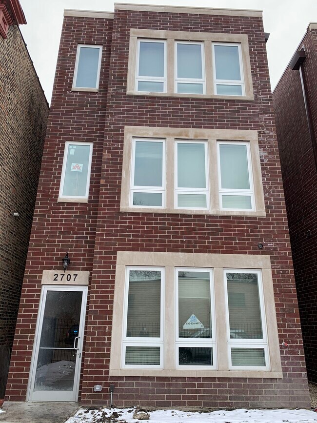 Primary Photo - 2707 W Polk St