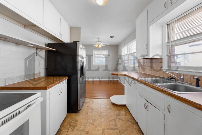 Building Photo - 542 S Marcilene Ter