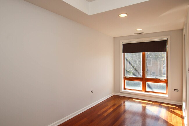 Building Photo - 3545 N Pulaski Rd