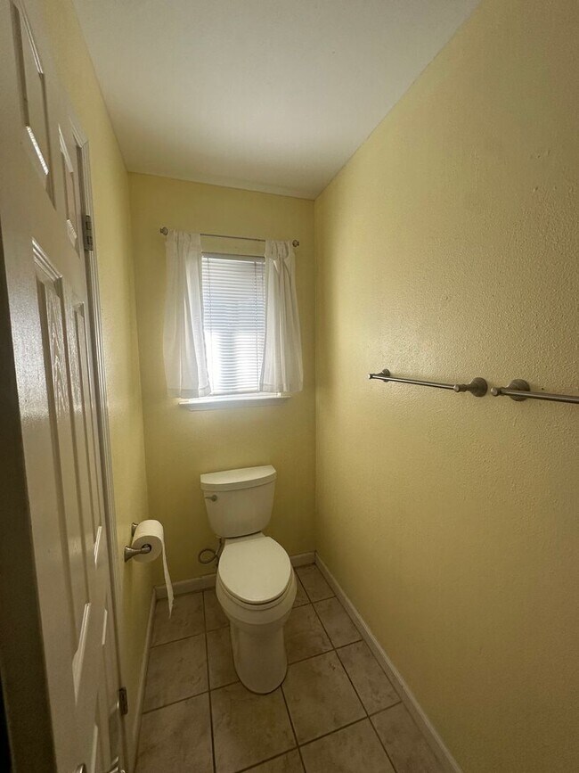 Building Photo - 3116 W La Vida Ave