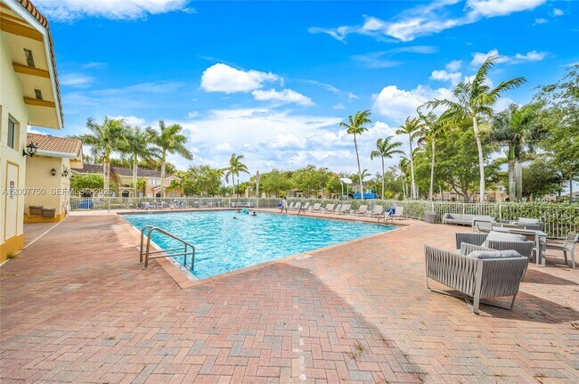 Building Photo - 1158 SE 23rd Ave