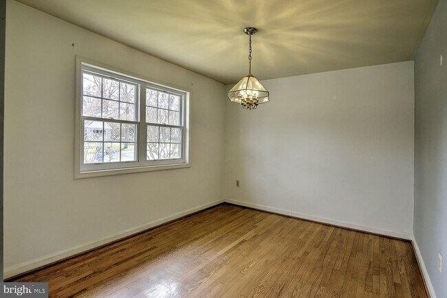 Building Photo - 4503 Gretna St
