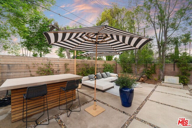 Building Photo - 4731 Deseret Dr