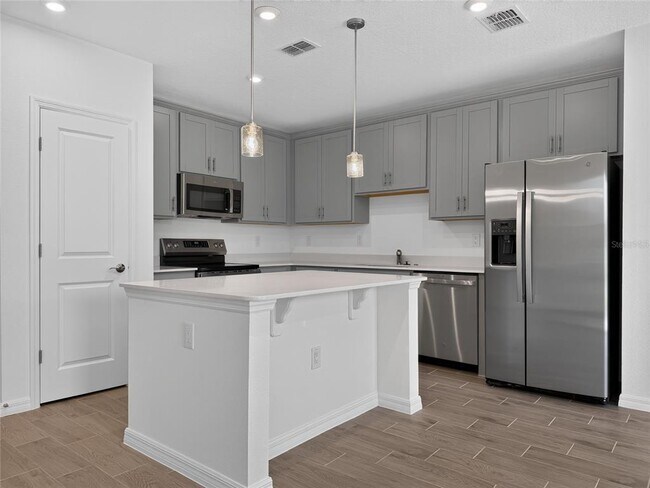Building Photo - 3004 Jessamine Dr