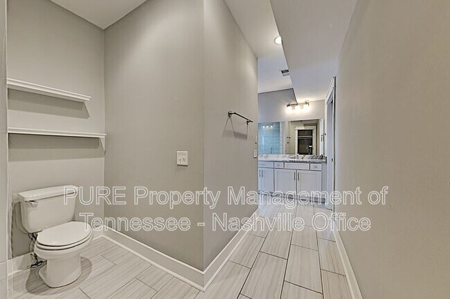 Building Photo - 1011B Caldwell Ave