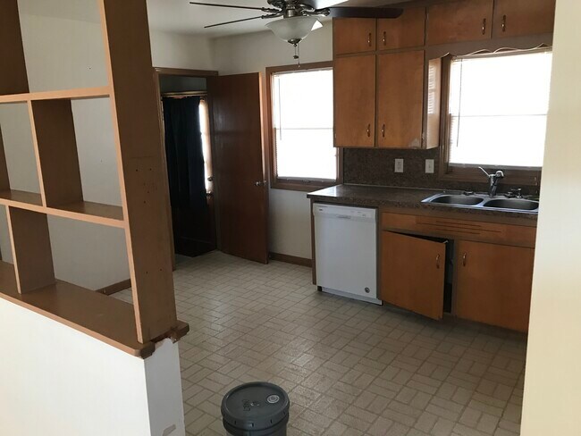 Kitchen 2 - 7310 Valley St