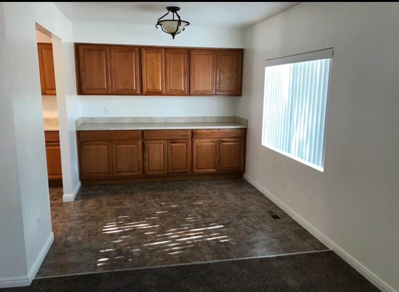 Building Photo - 684 N 1060 E