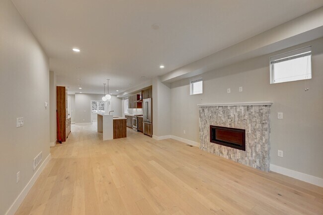 Building Photo - $3,750 - 4 Bed, 3.5 Bath Updated Townhome ...
