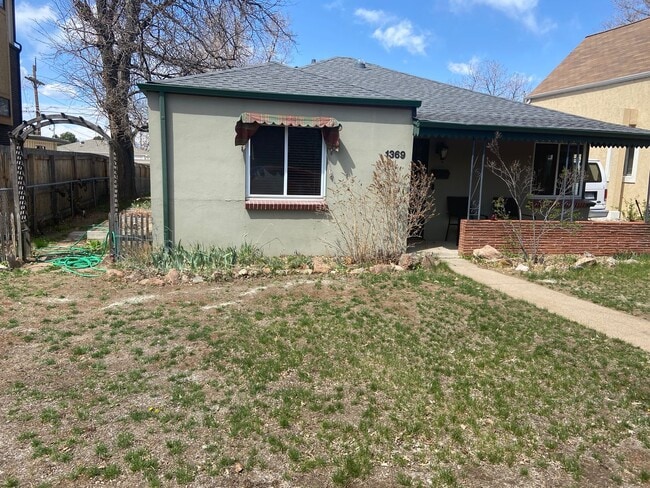 Building Photo - Awesome 2 bedroom Bungalow in Cory-Merill Neighborhood