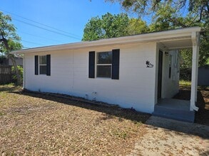 Building Photo - Cozy 2-bedroom, 1-bath home in Daytona Beach