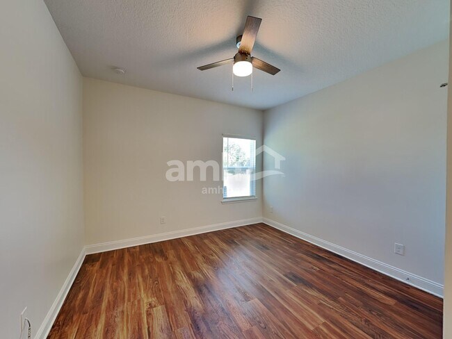 Building Photo - 32 Atlanta Dr