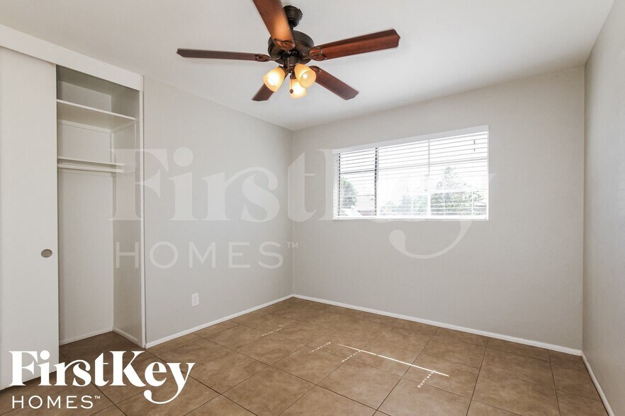 Building Photo - 4220 W Cavalier Dr