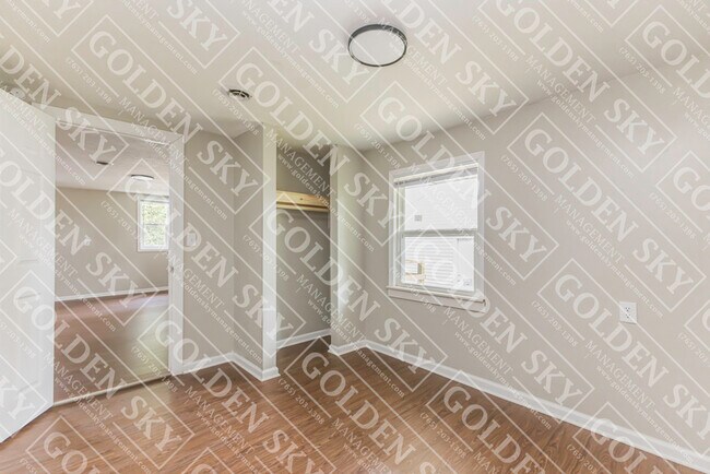 Building Photo - 2908 S Monroe St