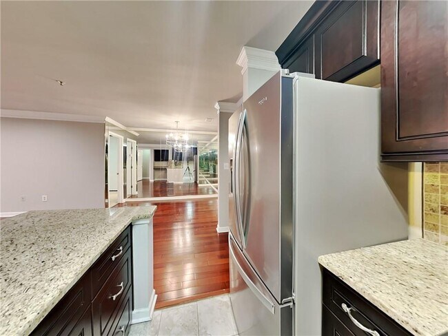 Building Photo - 3201 Lenox Rd NE