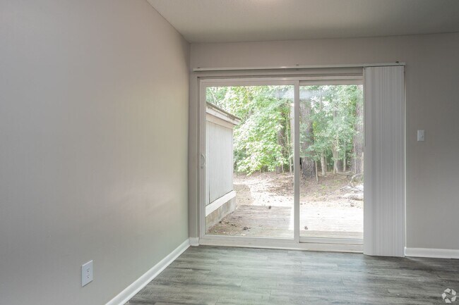 Interior Photo - Creekside Apartments
