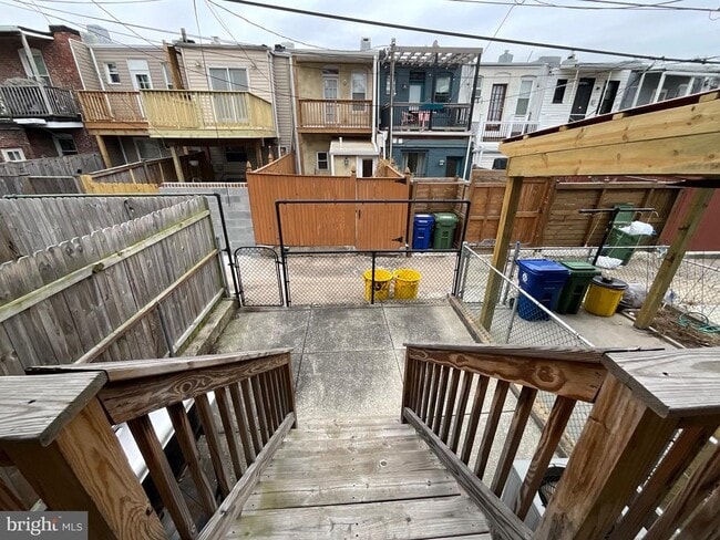 Building Photo - 132 S Potomac St